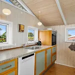 Engelbertine - 30m From The Sea By Interhome Semesterbostad